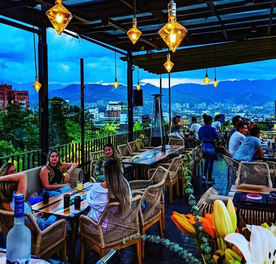 Stylish Urban Hotel In Provenza - Viu Experience Medellin Colombia